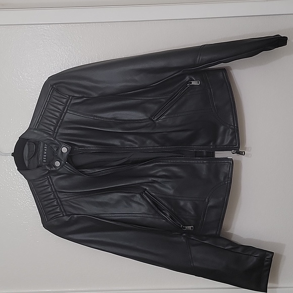 EUC Bernardo Cropped Women’s Faux Leather Jacket - Picture 13 of 16